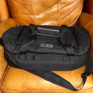 Yeti Black Travel Duffel with Shoulder Strap